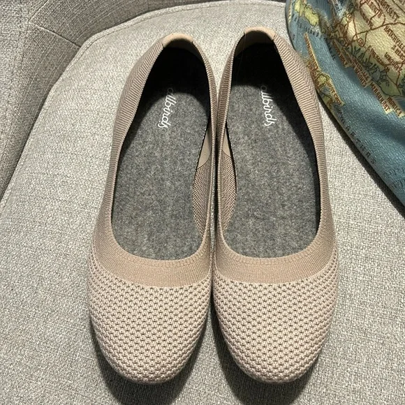 ALLBIRDS BEIGE Tree Breezers SIZE 9 - Picture 1 of 4